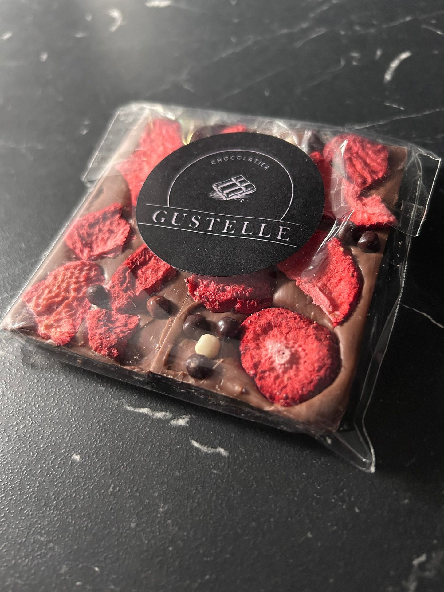 Milk Chocolate with Dry Strawberry fruit - 80g