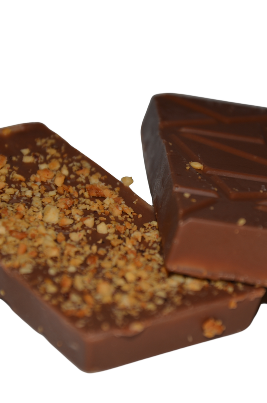 Batonik czekoladowy z orzechami laskowymi - 120g